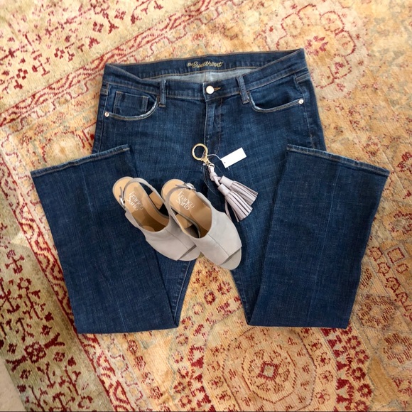 ๐EUC OLD NAVY the SWEETHEART JEANS SIZE 12 Short - Picture 3 of 8